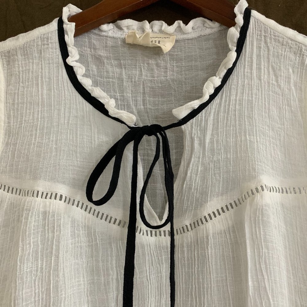 Flower & Feather Women´s White Top Blouse, Size XL - Picture 8 of 16